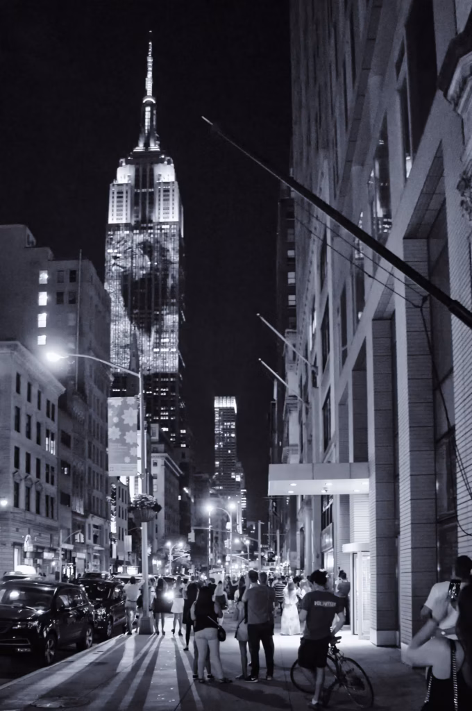 <a target='_blank' href='https://hmvcgallery.com/product/new-york-city-2015/'>Joshua Koerner - New York City, 2015